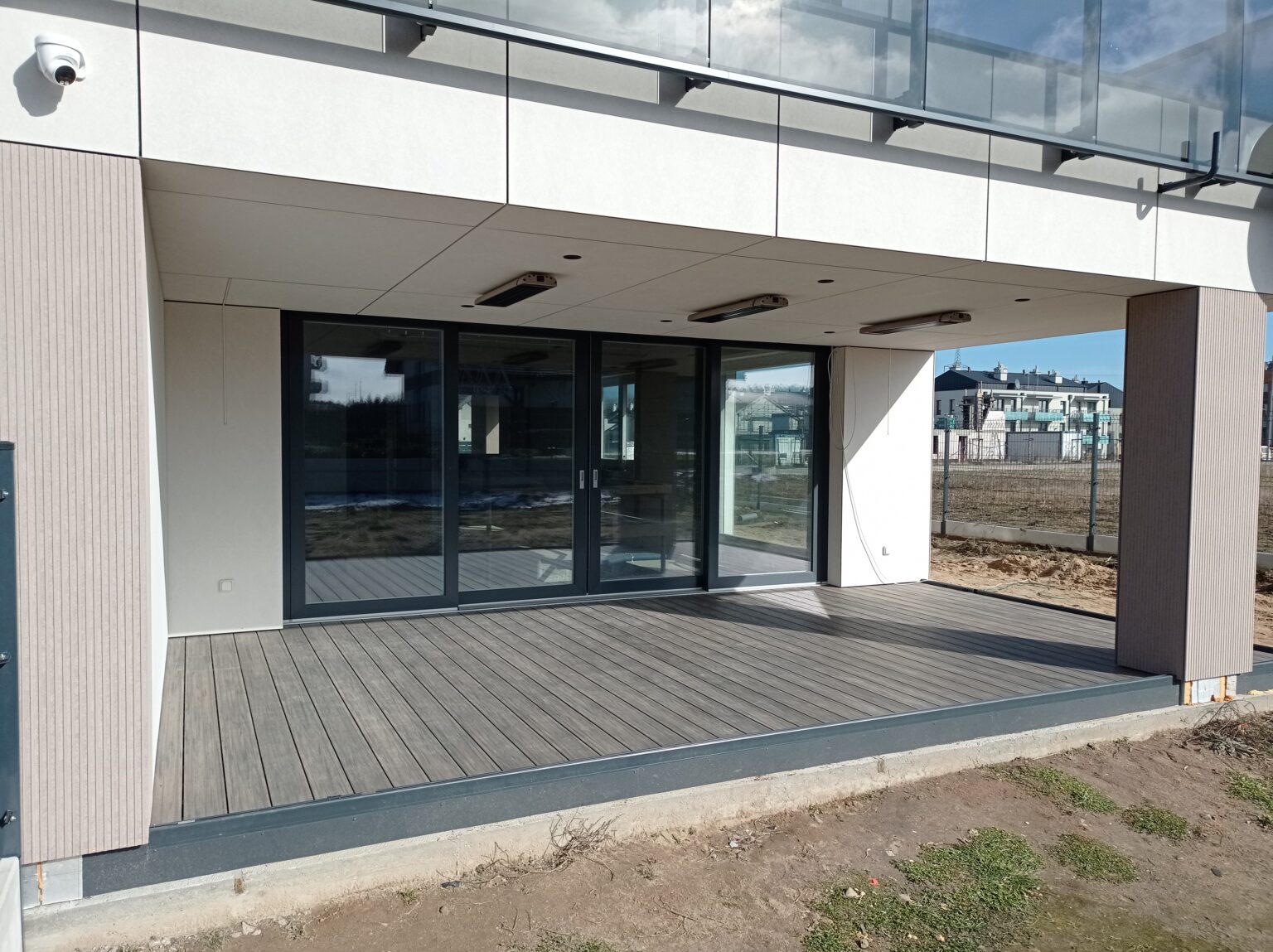 Taras w ogrodzie zimowy - antique - TopBud